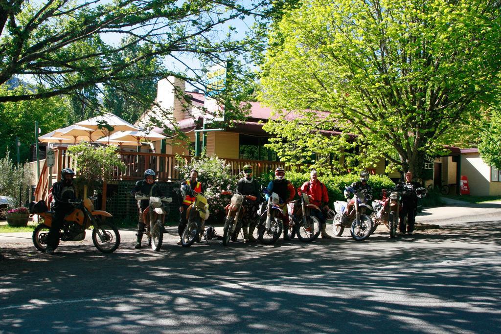 The Harrietville Snowline Hotel Екстериор снимка