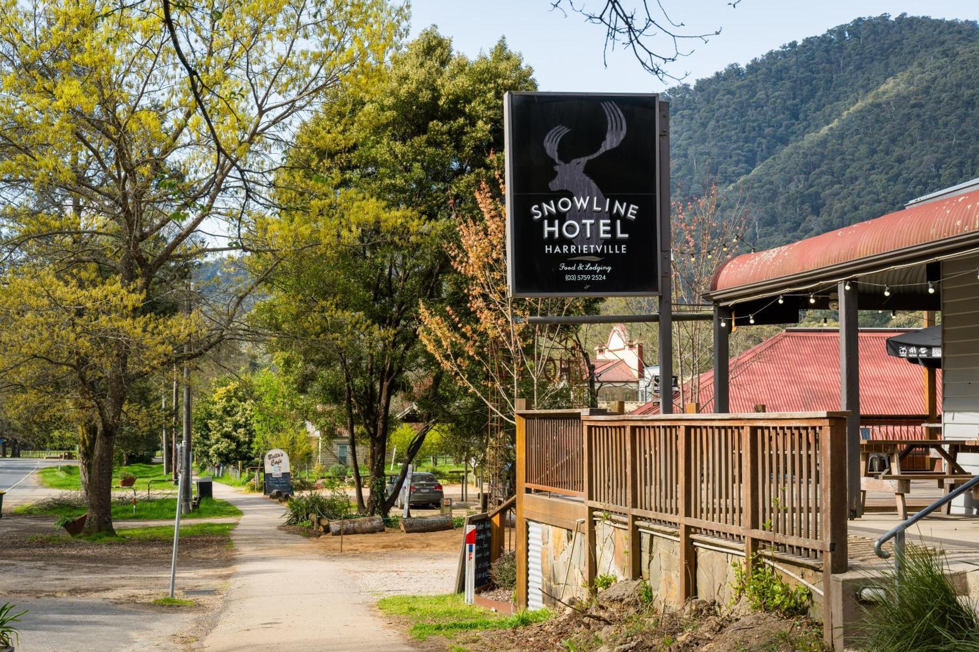 The Harrietville Snowline Hotel Екстериор снимка