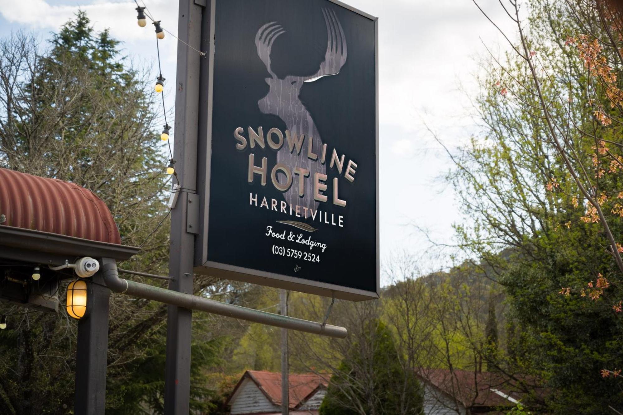 The Harrietville Snowline Hotel Екстериор снимка