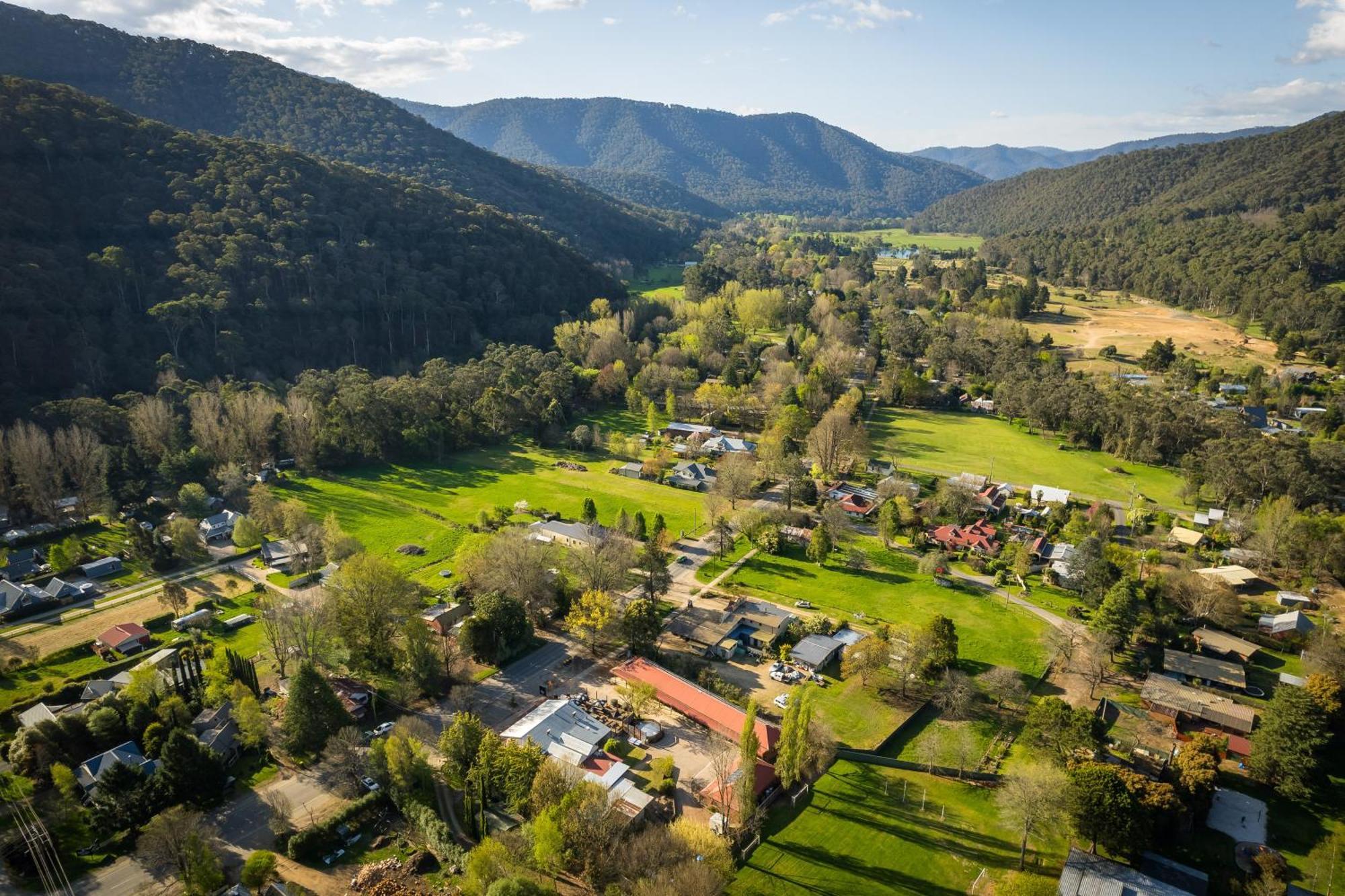 The Harrietville Snowline Hotel Екстериор снимка