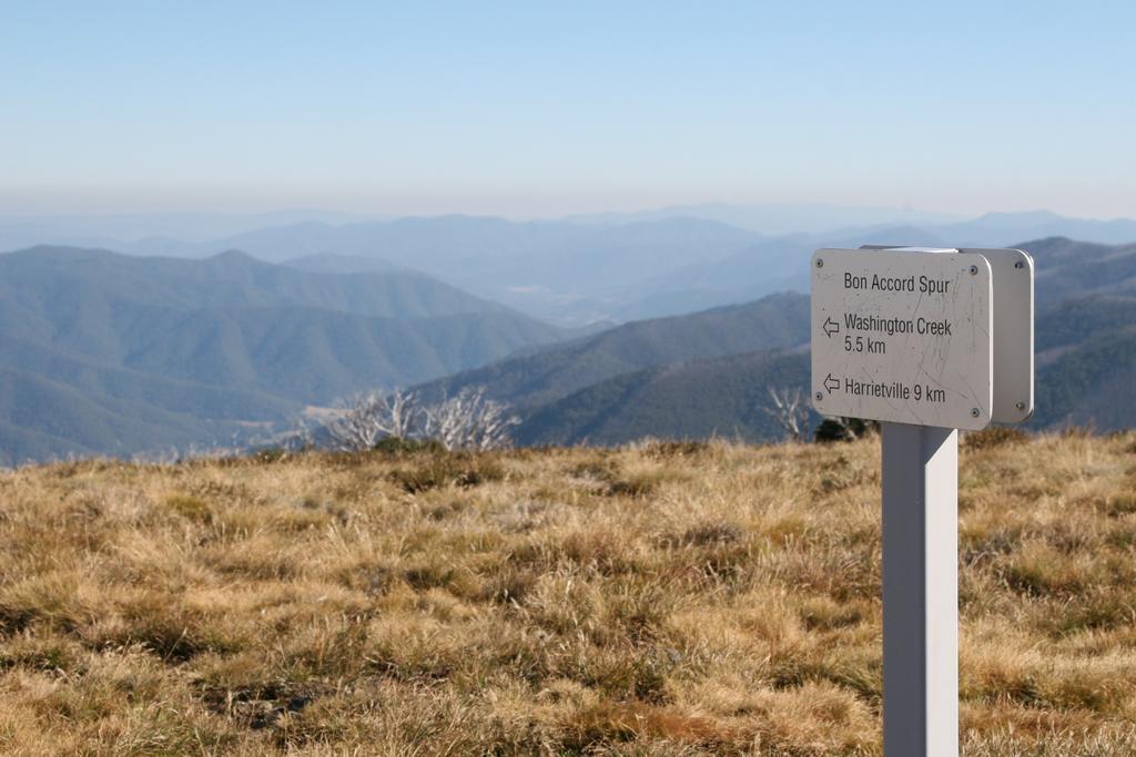 The Harrietville Snowline Hotel Екстериор снимка