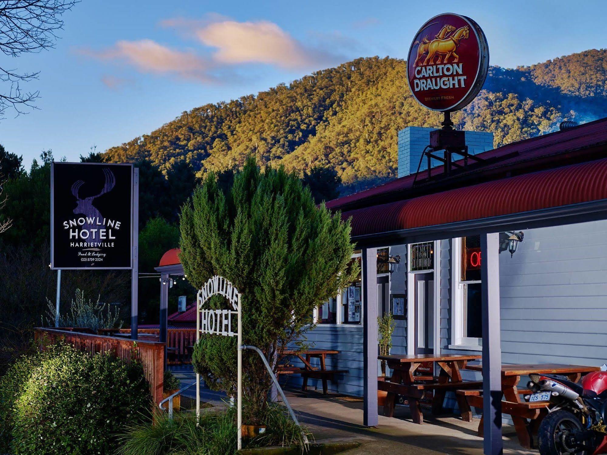 The Harrietville Snowline Hotel Екстериор снимка