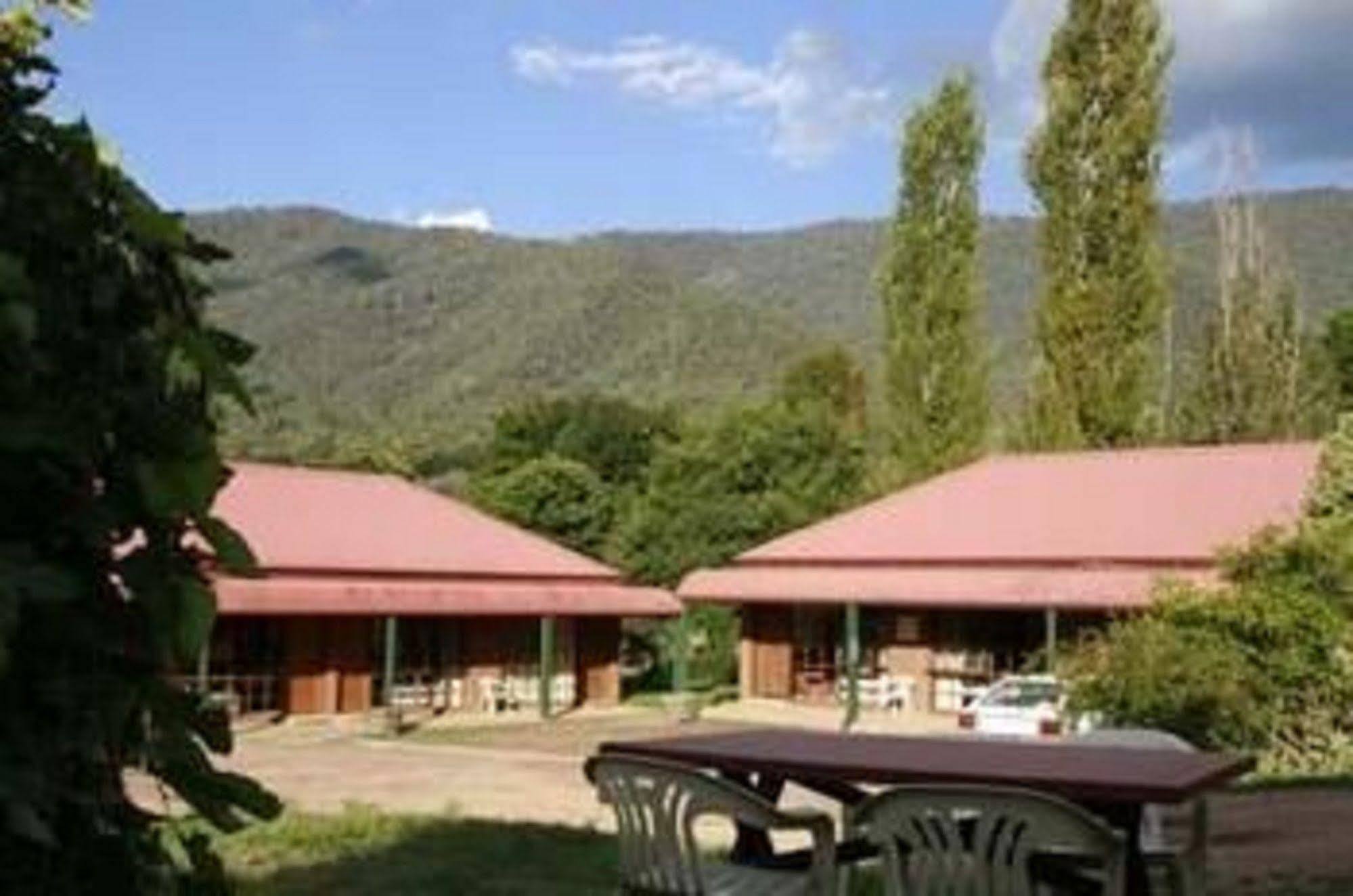 The Harrietville Snowline Hotel Екстериор снимка